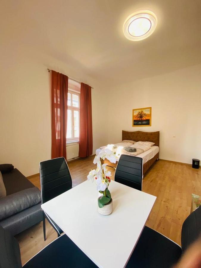 Deluxe Quad Room Dw Wien Ngoại thất bức ảnh