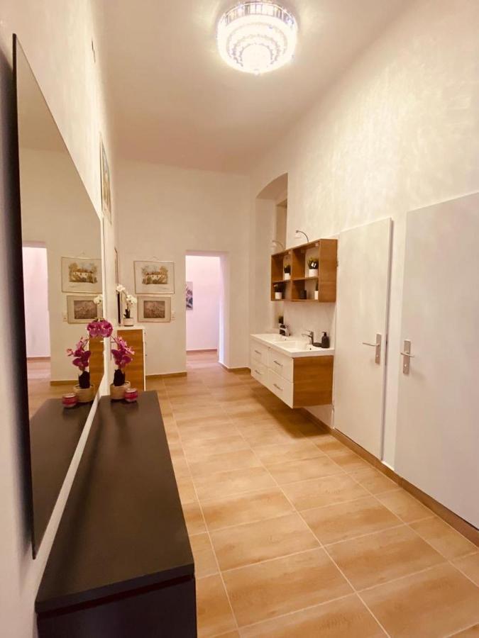 Deluxe Quad Room Dw Wien Ngoại thất bức ảnh